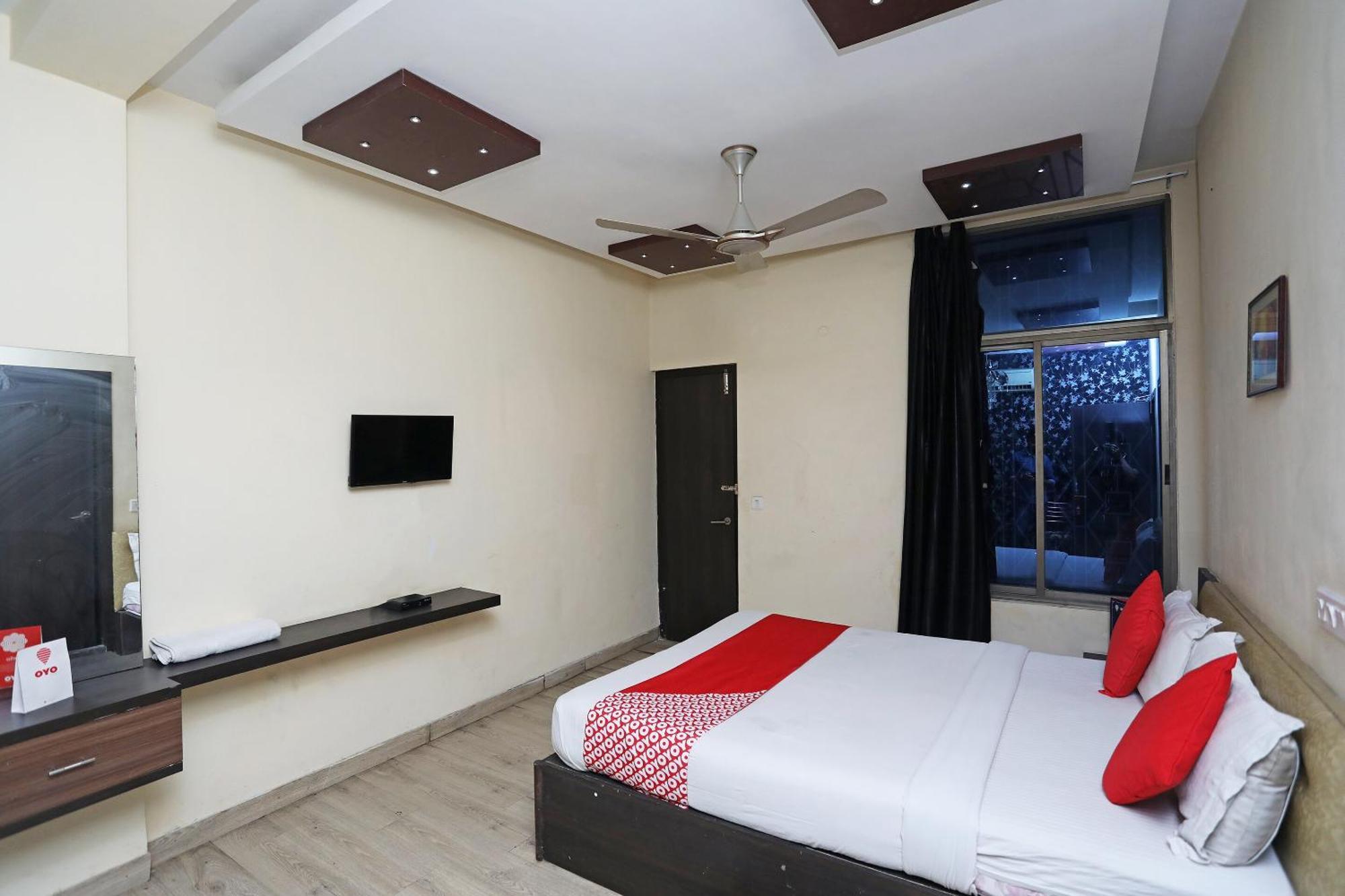 Collection O River Bay Resort Даймонд-Харбор Екстер'єр фото